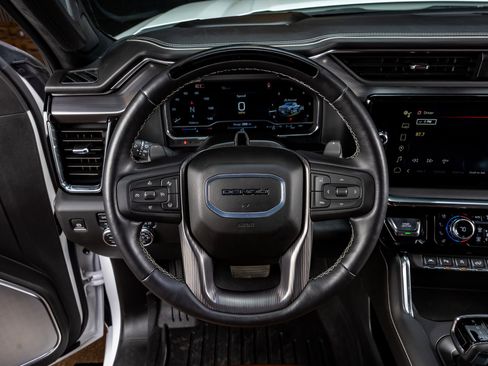 Used 2024 GMC Sierra 1500 Denali Ultimate image 19