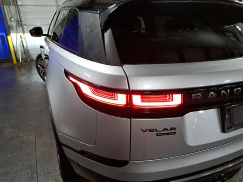 Used 2018 Land Rover Range Rover Velar R-Dynamic HSE AWD/4WD image 36