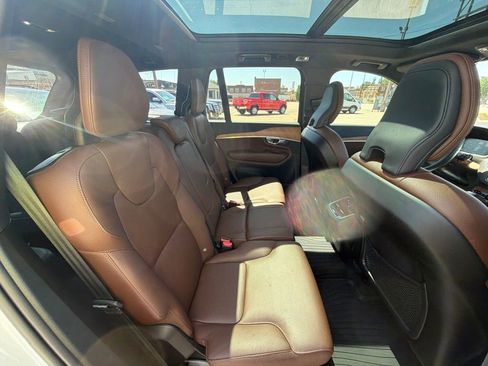 Used 2022 Volvo XC90 T6 Momentum w/ Advanced Package AWD/4WD image 17