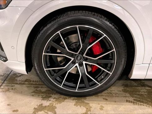 Used 2022 Audi SQ8 Prestige image 9