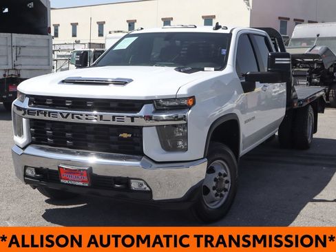Used 2022 Chevrolet Silverado 3500 LT w/ Convenience Package AWD/4WD image 4