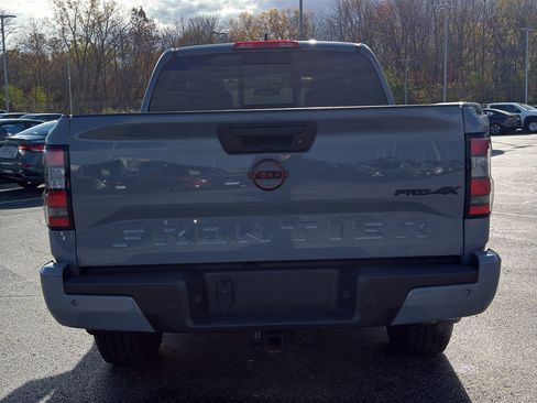 Used 2023 Nissan Frontier PRO-4X w/ Pro Convenience Package image 8