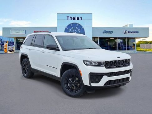 New 2026 Jeep Grand Cherokee Altitude AWD/4WD image 1