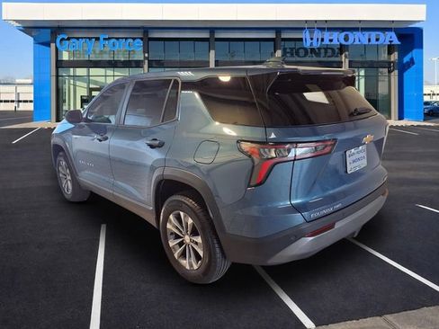 Used 2026 Chevrolet Equinox LT AWD/4WD image 3