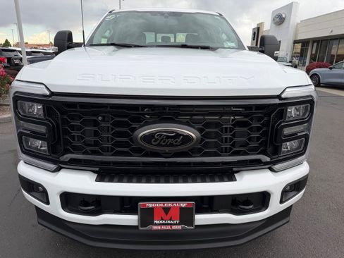 New 2026 Ford F350 XLT w/ XLT Premium Package AWD/4WD image 8