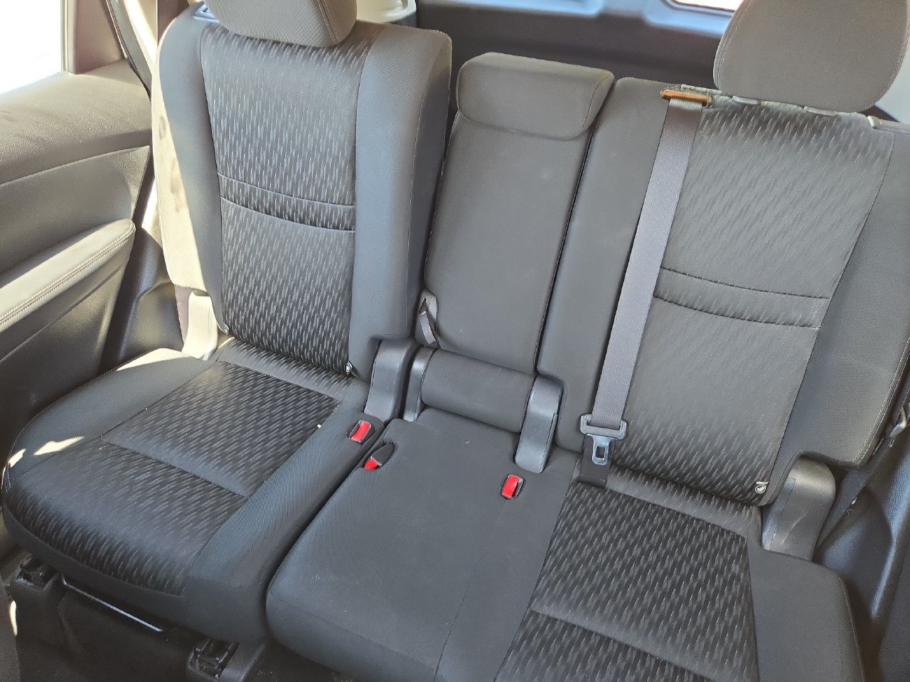 Used 2018 Nissan Rogue S FWD image 25