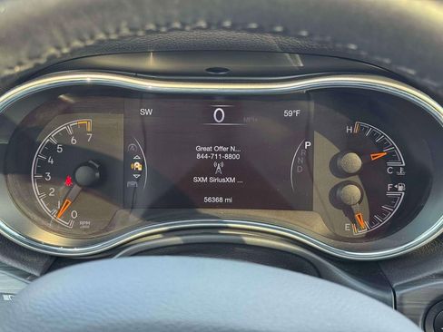 Used 2019 Jeep Grand Cherokee Limited w/ Luxury Group II image 24