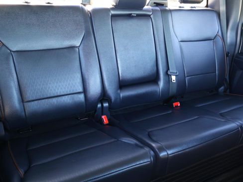 Used 2025 Ford F250 Lariat w/ Chrome Package image 19