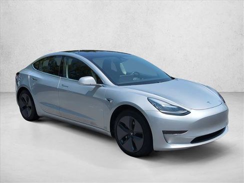 Used 2018 Tesla Model 3 Long Range RWD image 3