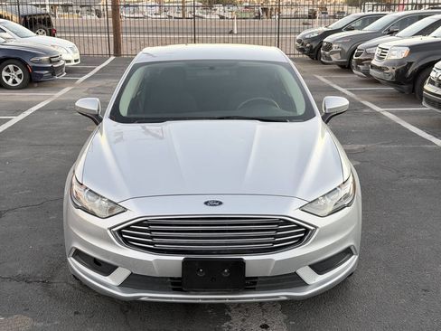 Used 2017 Ford Fusion SE image 16