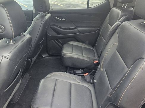 Used 2019 Chevrolet Traverse LT w/ LT Premium Package AWD/4WD image 12