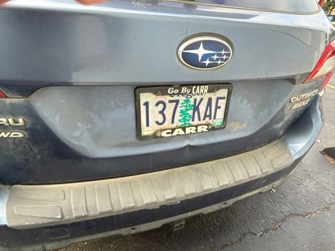 Used 2017 Subaru Outback 2.5i Limited AWD/4WD image 9