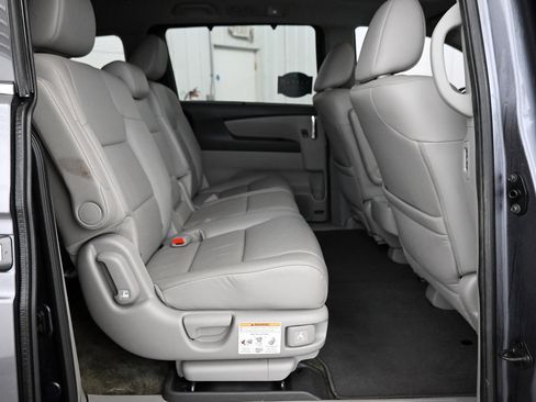Used 2016 Honda Odyssey Touring Elite image 23
