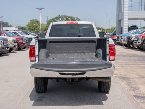 Used 2018 RAM 3500 Tradesman w/ Chrome Appearance Group AWD/4WD image 10