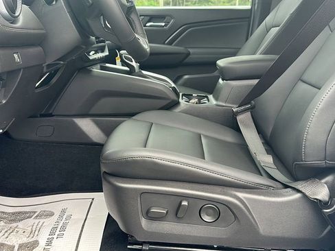 New 2025 Chevrolet Colorado LT w/ LT Convenience Package image 10