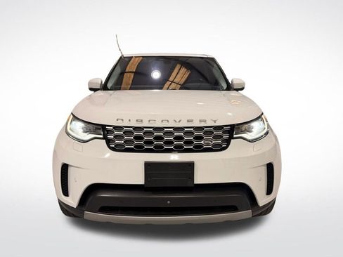 Used 2021 Land Rover Discovery S image 3