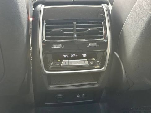 Used 2025 BMW X7 xDrive40i AWD/4WD image 34