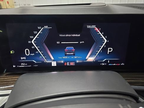 Used 2025 BMW X5 xDrive40i w/ Premium Package image 27