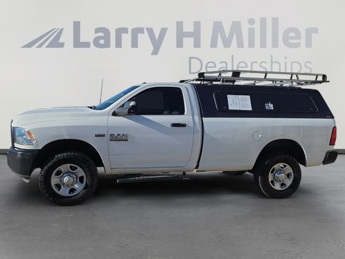 Used 2018 RAM 2500 Tradesman w/ Power & Remote Entry Group image 2