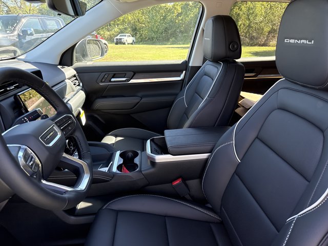 New 2027 GMC Terrain Denali w/ LPO, Black Badging Package AWD/4WD image 5