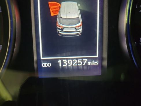 Used 2018 Toyota Highlander Limited Platinum image 3