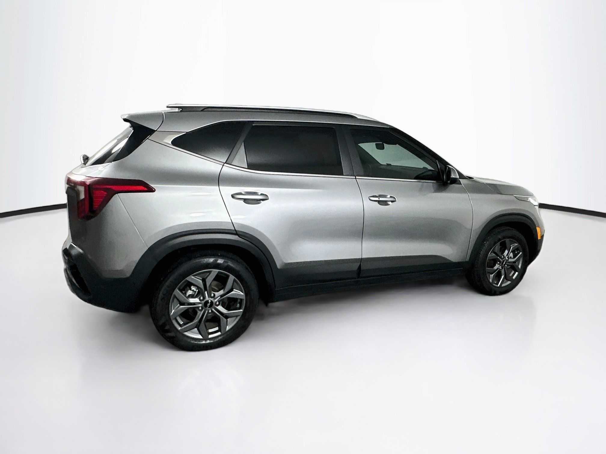 Used 2024 Kia Seltos S FWD image 10