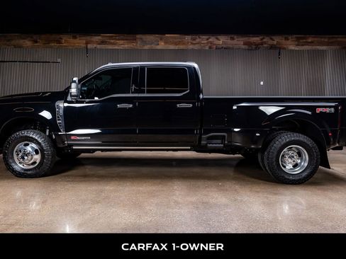Used 2024 Ford F350 Platinum image 5