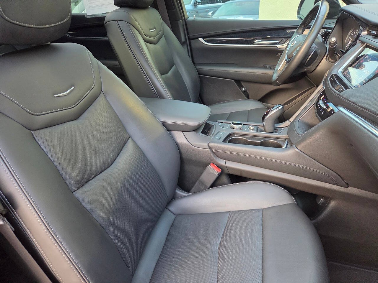 Used 2024 Cadillac XT5 Premium Luxury w/ Technology Package FWD image 11