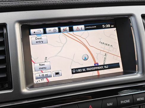 Used 2015 Jaguar XF Portfolio image 25