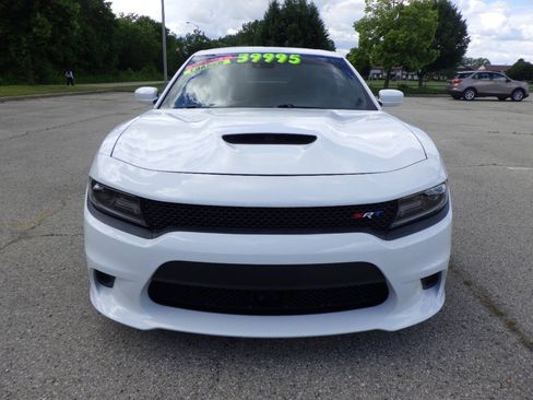 Used 2018 Dodge Charger SRT w/ Technology Group RWD image 4