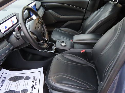 Used 2021 Ford Mustang Mach-E Premium image 39