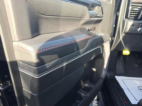 Used 2023 GMC Sierra 1500 AT4X image 13