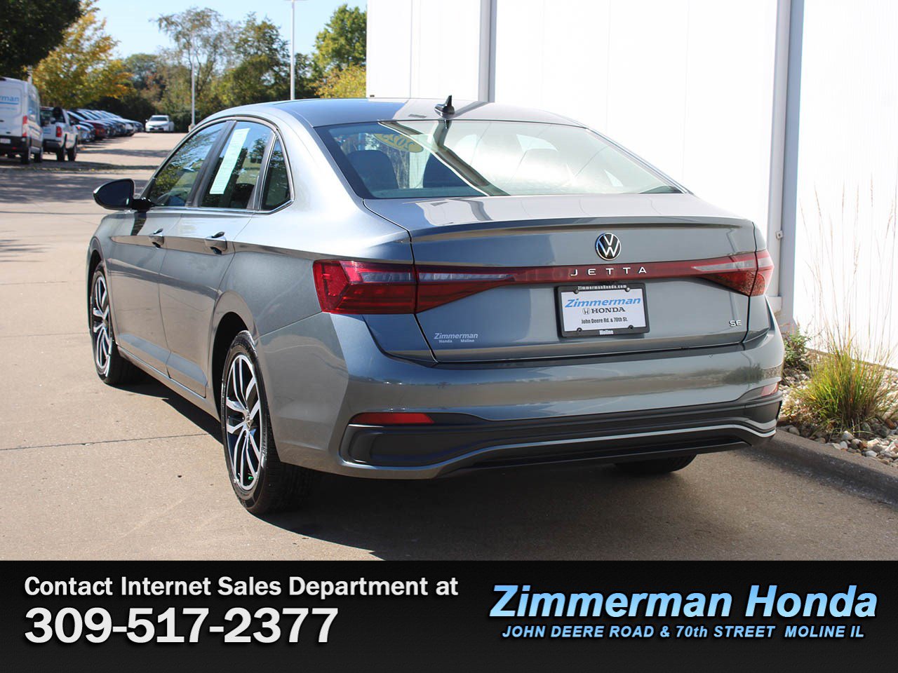 Used 2025 Volkswagen Jetta SE FWD image 25