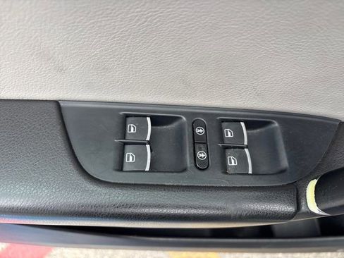 Used 2017 Volkswagen Touareg Wolfsburg Edition image 21