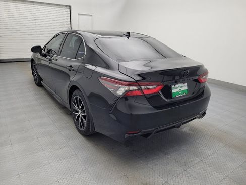 Used 2021 Toyota Camry SE FWD image 5
