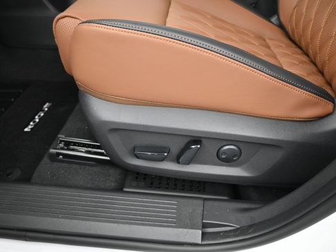 New 2026 Nissan Rogue Platinum w/ Platinum Premium Package image 11