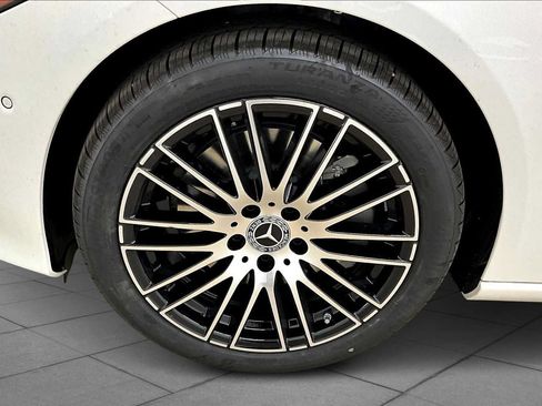 Certified 2025 Mercedes-Benz C 300 Sedan image 11