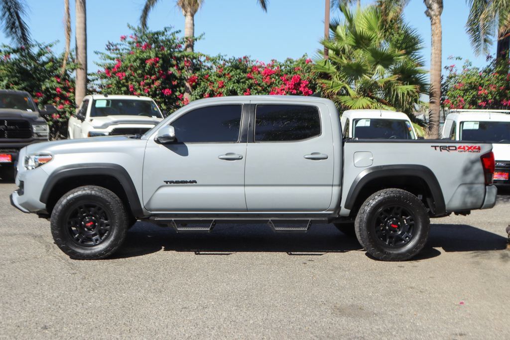 Used 2018 Toyota Tacoma TRD Off-Road AWD/4WD image 6