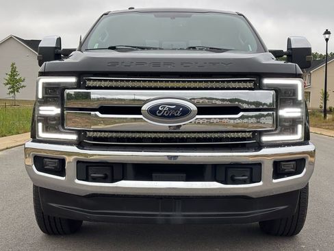 Used 2017 Ford F250 Lariat w/ FX4 Off-Road Package AWD/4WD image 9