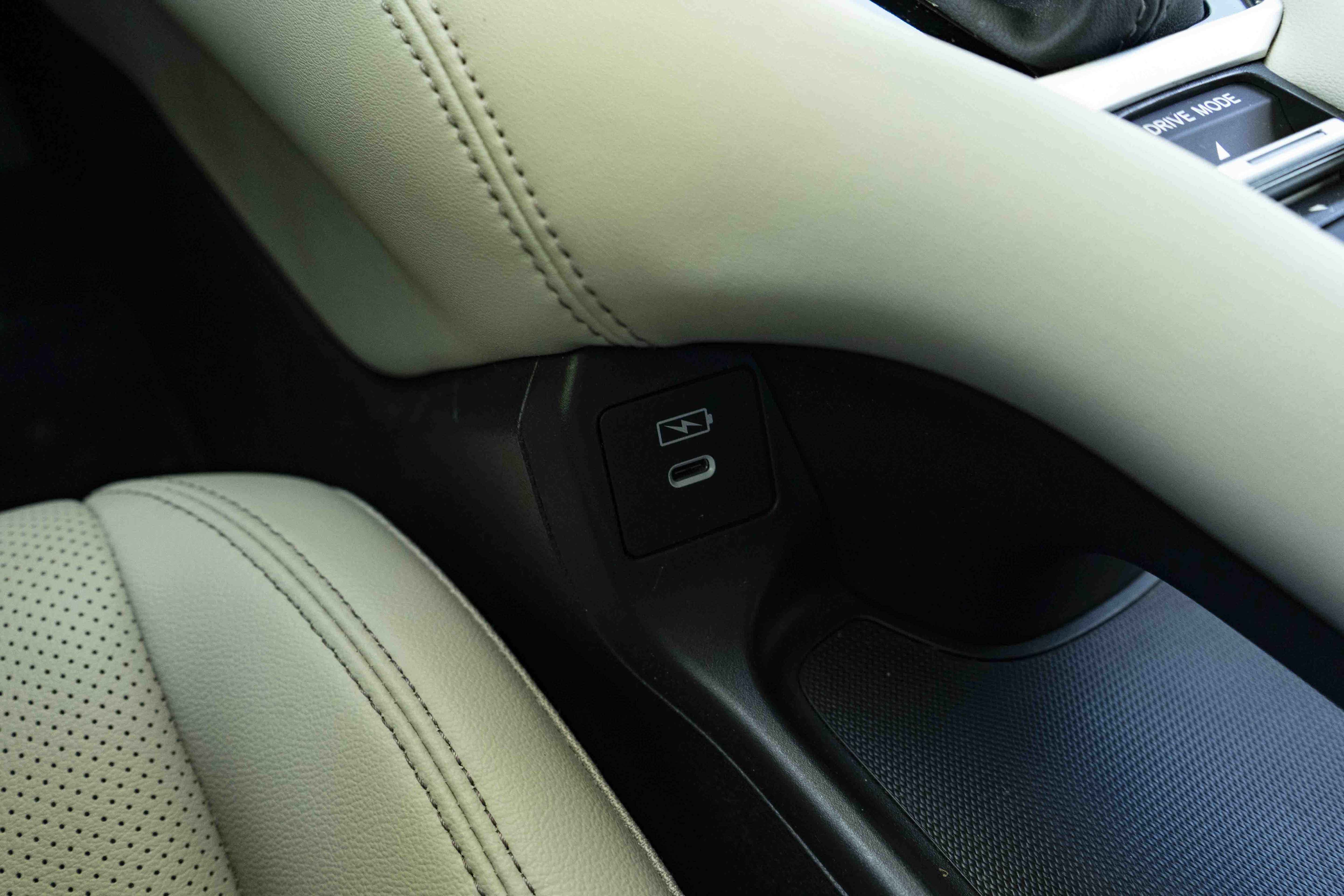 Certified 2024 Honda HR-V EX-L image 30