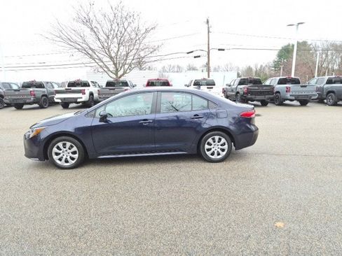 Used 2022 Toyota Corolla LE image 1
