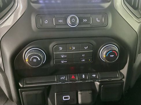 Used 2020 Chevrolet Silverado 1500 Custom w/ Custom Value Package RWD image 22
