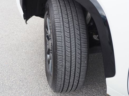 Used 2024 Toyota Tundra Platinum image 10