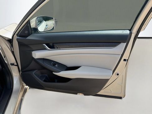 Used 2019 Honda Accord Touring image 34