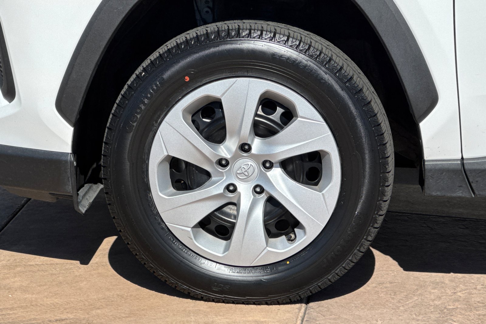 Certified 2025 Toyota RAV4 LE AWD/4WD image 34