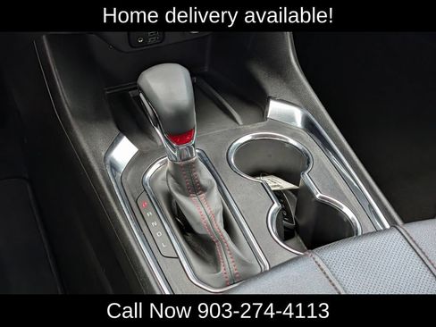 Used 2023 Chevrolet Traverse RS FWD image 16