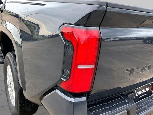 Used 2025 Toyota Tacoma SR5 RWD image 27