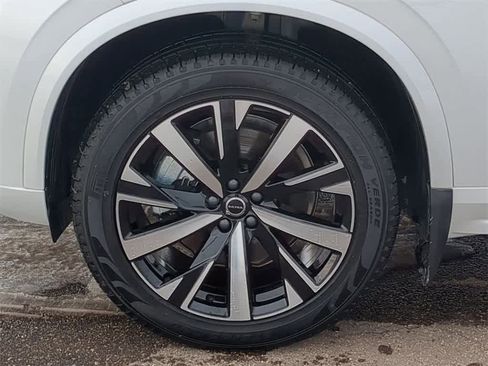 Certified 2025 Volvo XC90 B5 Core w/ Protection Package Premier image 13