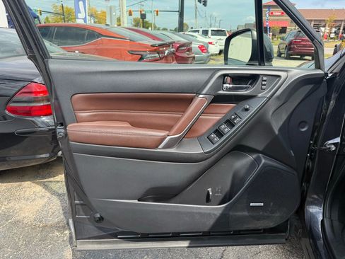 Used 2017 Subaru Forester 2.5i Touring image 9