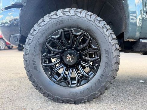 Used 2025 Chevrolet Silverado 2500 LTZ w/ Trail Boss Package AWD/4WD image 3